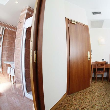 Hotel Colonna Μπρίντιζι Εξωτερικό φωτογραφία