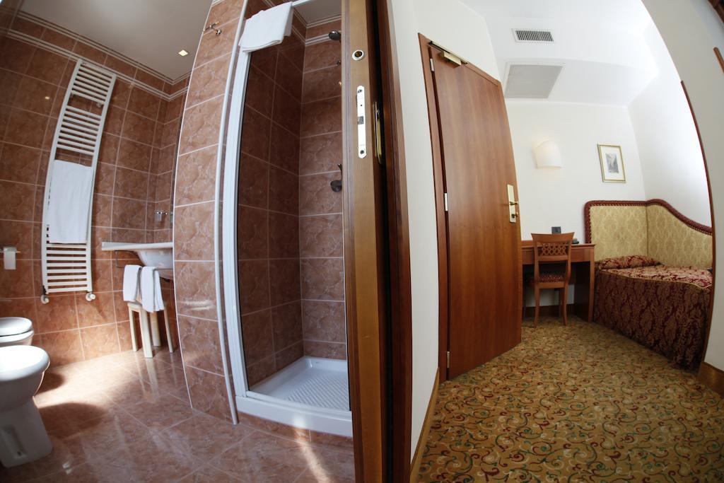 Hotel Colonna Μπρίντιζι Εξωτερικό φωτογραφία
