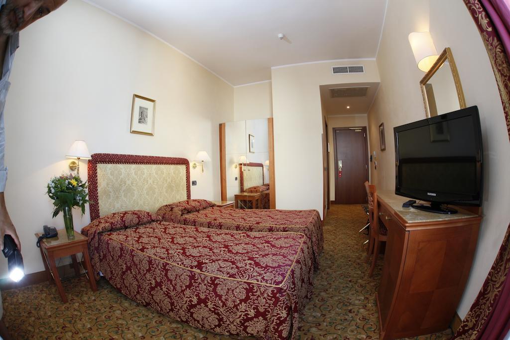 Hotel Colonna Μπρίντιζι Εξωτερικό φωτογραφία