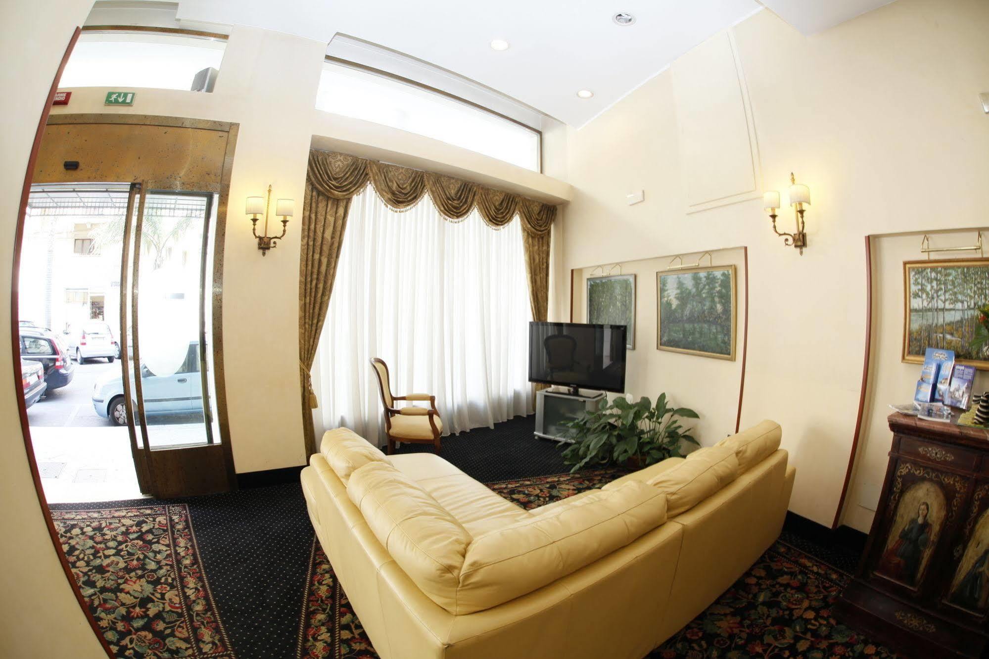 Hotel Colonna Μπρίντιζι Εξωτερικό φωτογραφία