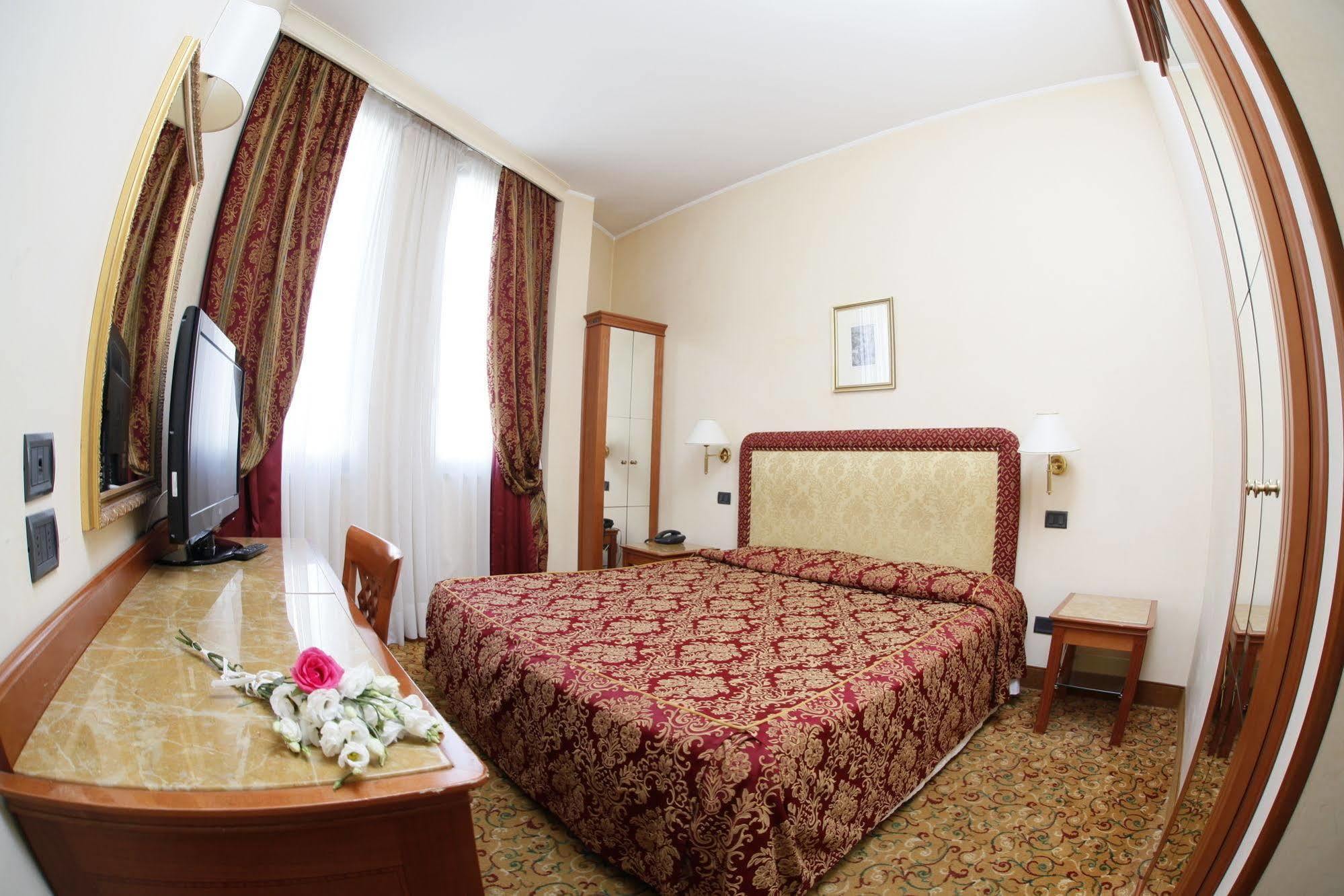 Hotel Colonna Μπρίντιζι Εξωτερικό φωτογραφία