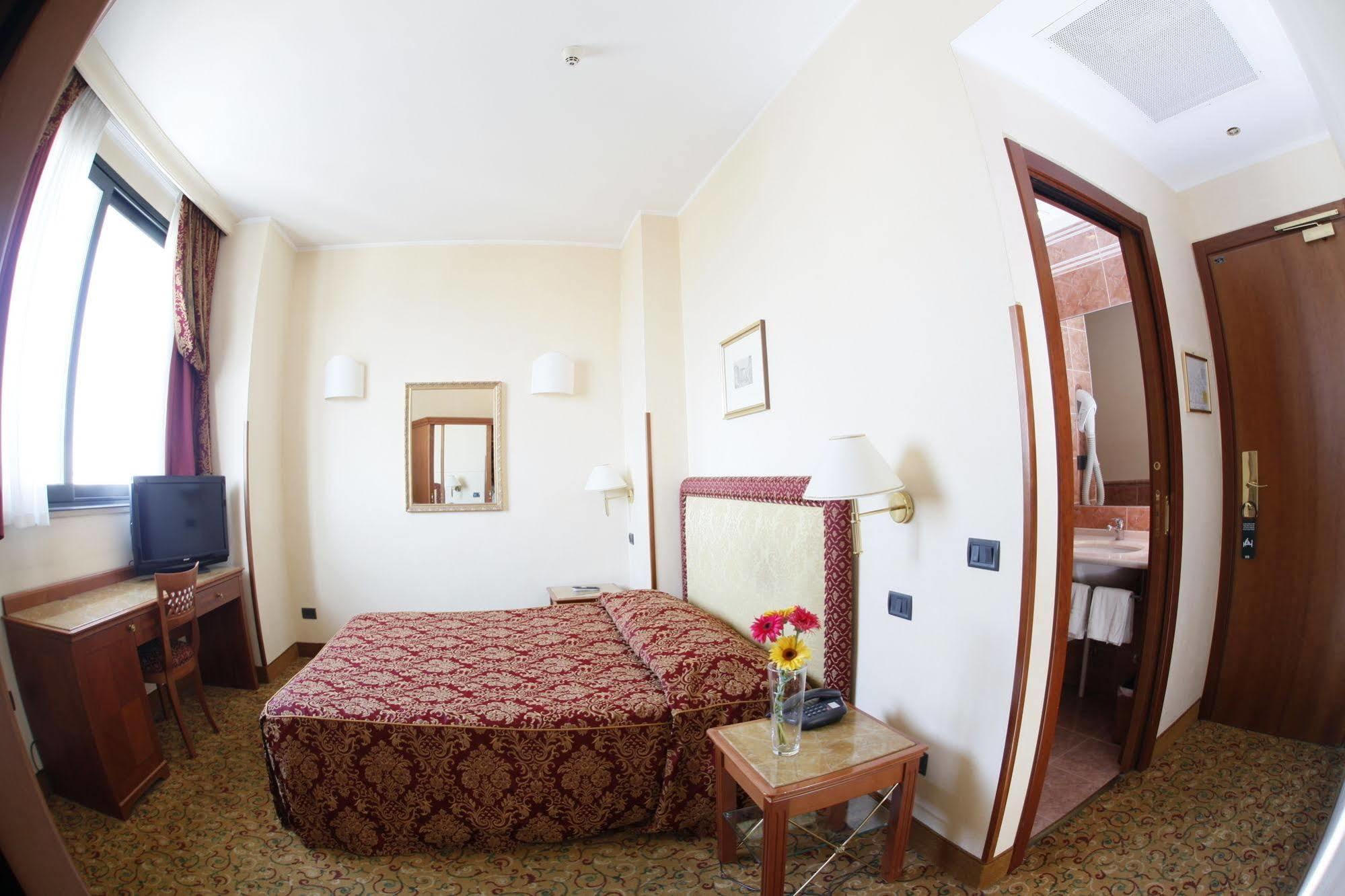 Hotel Colonna Μπρίντιζι Εξωτερικό φωτογραφία