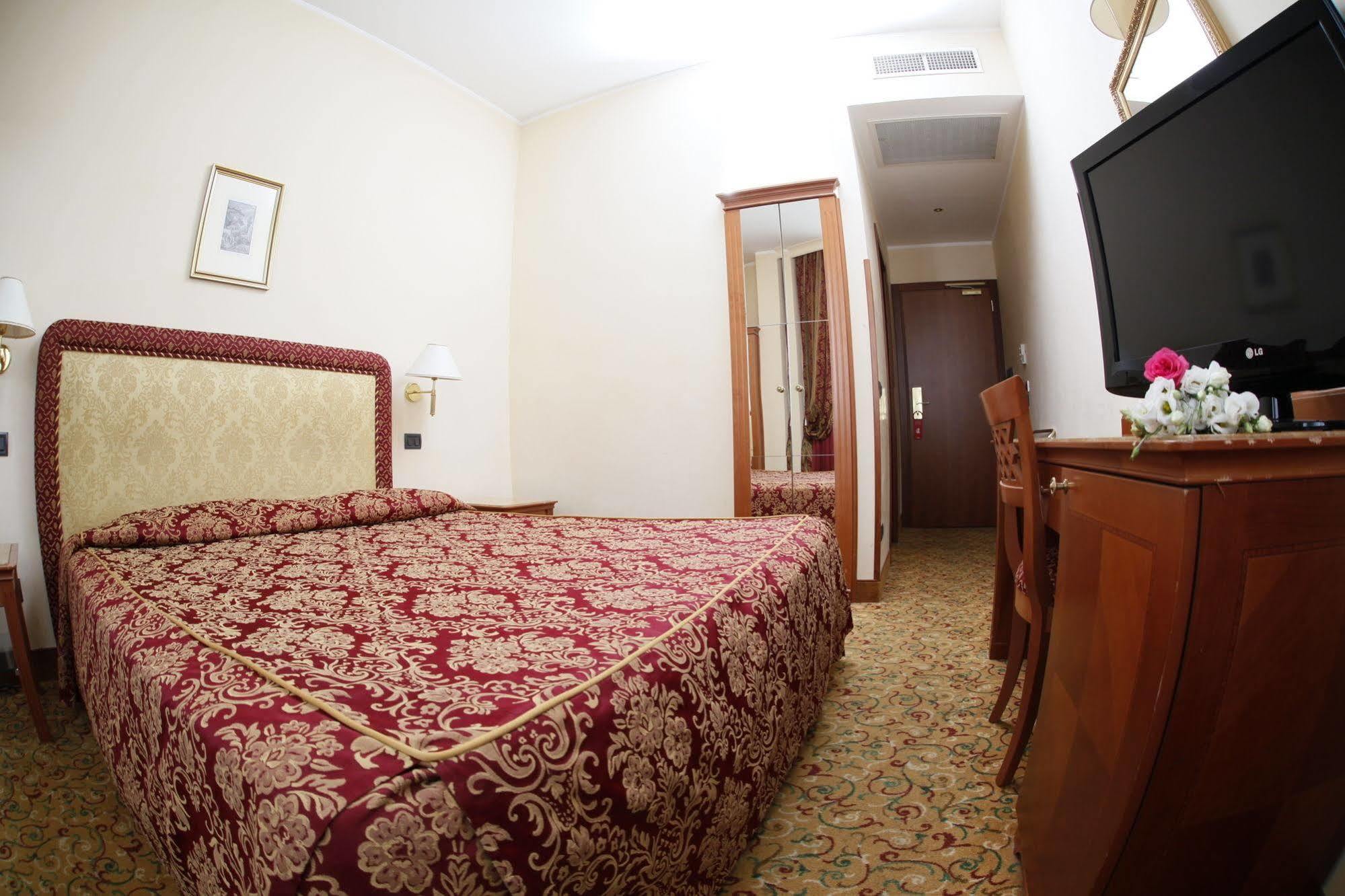 Hotel Colonna Μπρίντιζι Εξωτερικό φωτογραφία