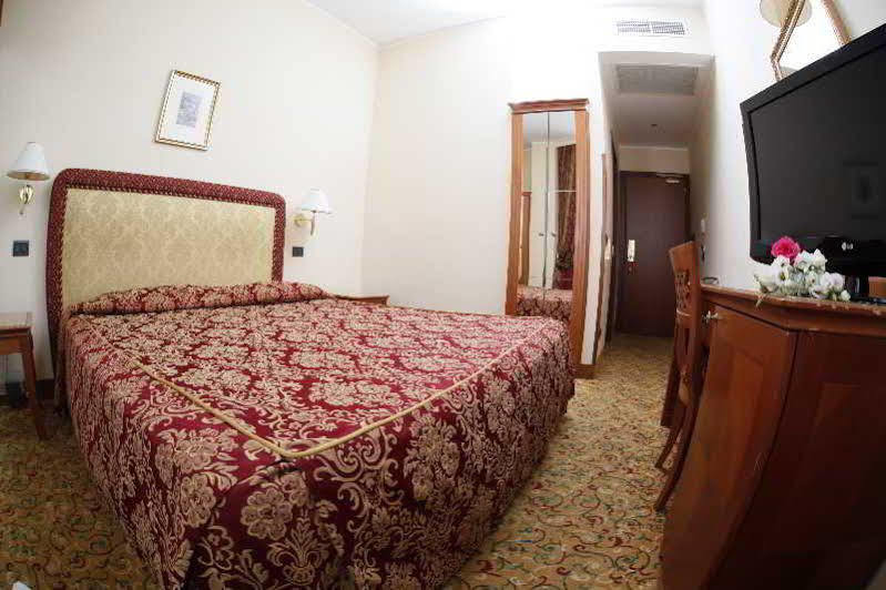 Hotel Colonna Μπρίντιζι Εξωτερικό φωτογραφία